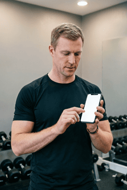 Personal trainer using Little Appointment